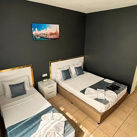 Hotell Moonbow 3*