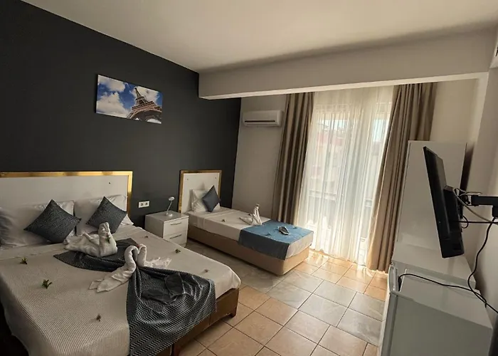 Moonbow 3* אלאניה