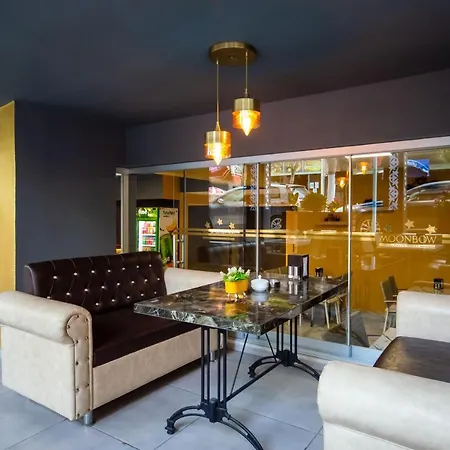 Hotel Moonbow 3*