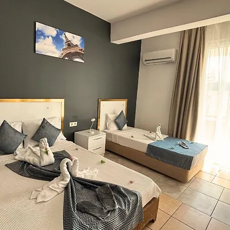 Moonbow Hotel 3*