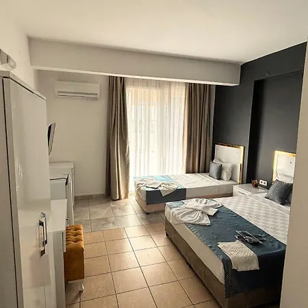 Moonbow Hotel 3*