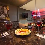Moonbow Hotel 3*