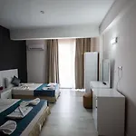 Hotel Moonbow 3*